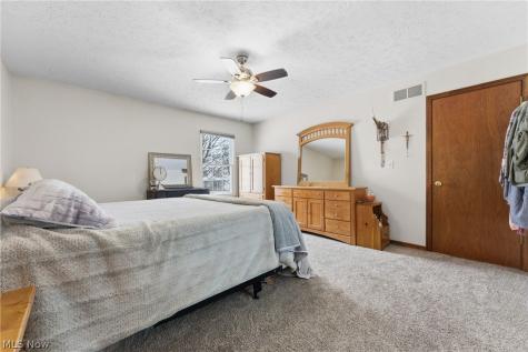 681 Oakcrest Drive Wadsworth OH 44281