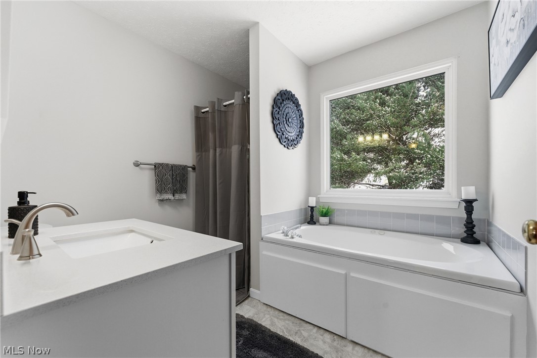 681 Oakcrest Drive Wadsworth OH 44281