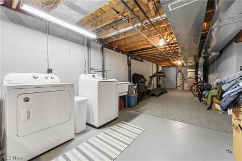 681 Oakcrest Drive Wadsworth OH 44281