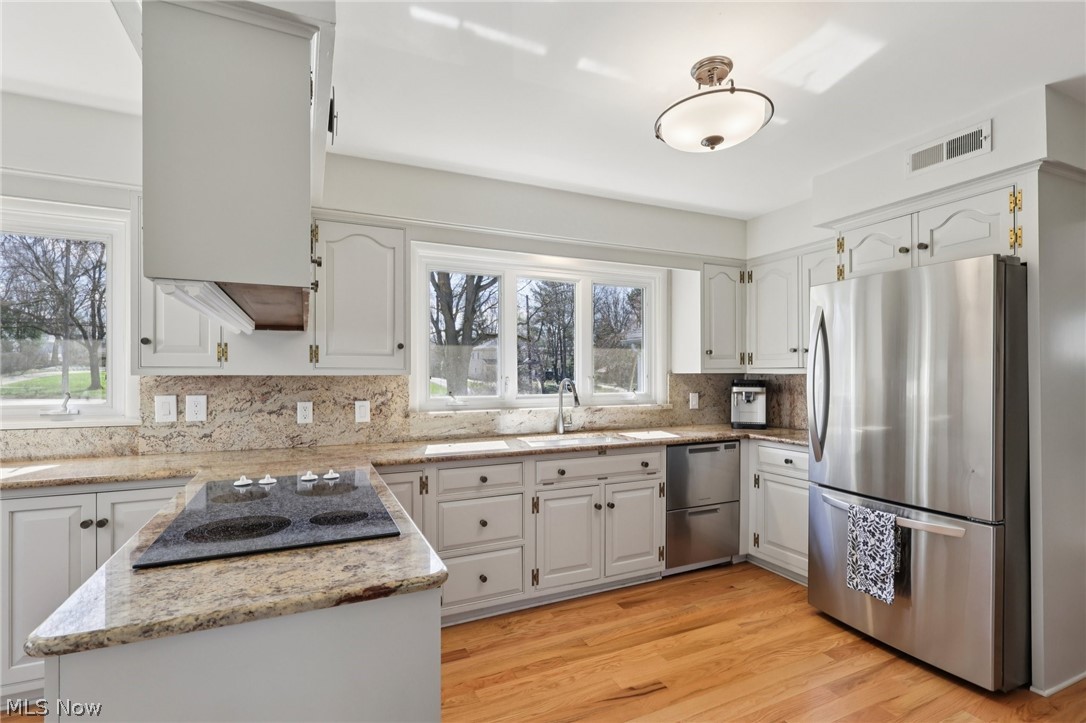 22733 S Woodland Road Shaker Heights OH 44122