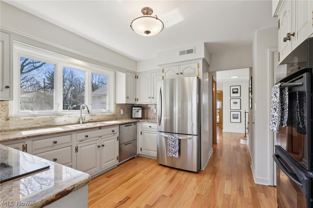 22733 S Woodland Road Shaker Heights OH 44122