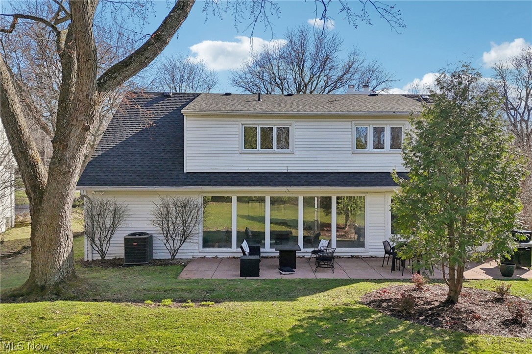 22733 S Woodland Road Shaker Heights OH 44122