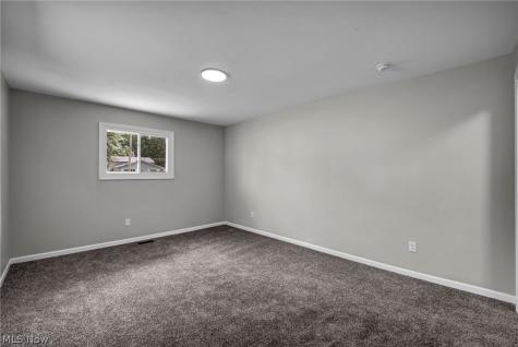 1190 East Boulevard Aurora OH 44202