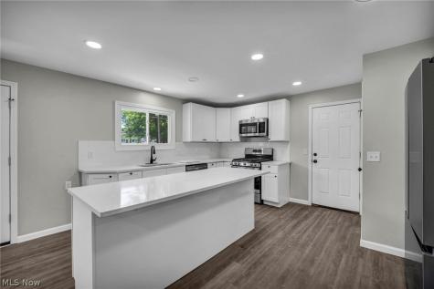 1190 East Boulevard Aurora OH 44202