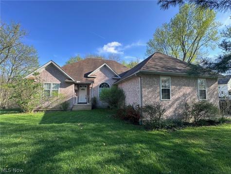 156 Penrose Court Elyria OH 44035