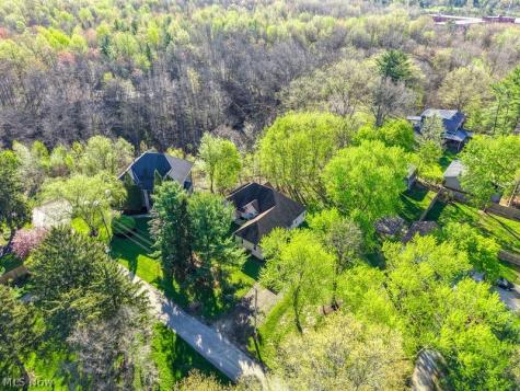 156 Penrose Court Elyria OH 44035