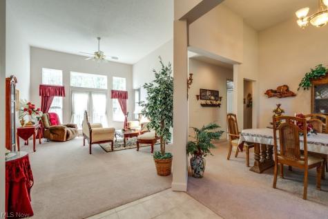 156 Penrose Court Elyria OH 44035