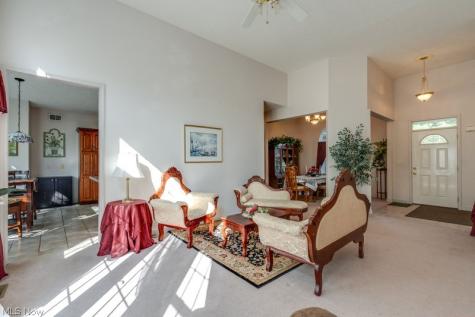 156 Penrose Court Elyria OH 44035