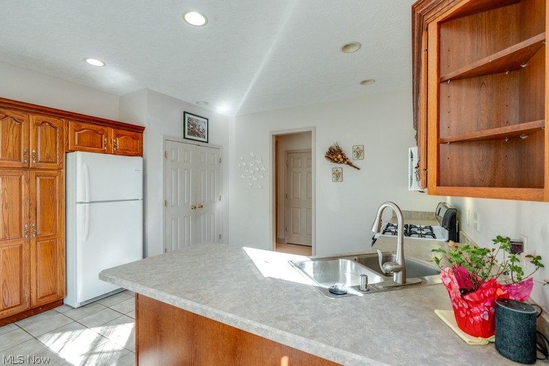 156 Penrose Court Elyria OH 44035