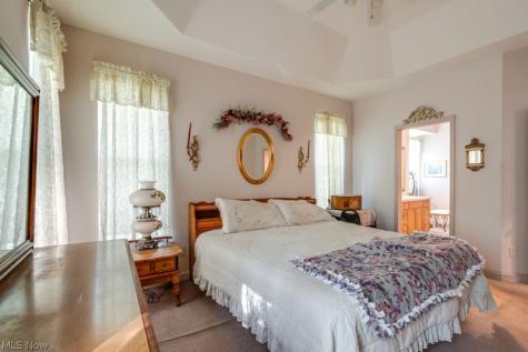 156 Penrose Court Elyria OH 44035