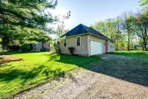 156 Penrose Court Elyria OH 44035