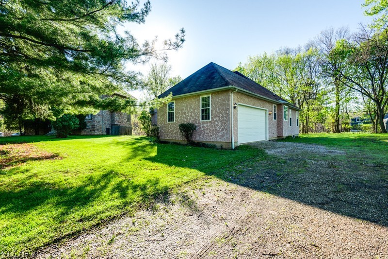 156 Penrose Court Elyria OH 44035