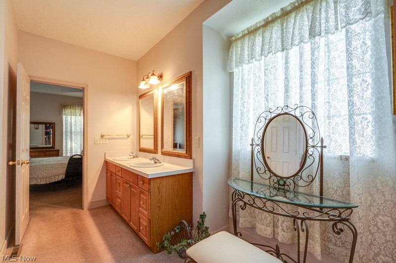 156 Penrose Court Elyria OH 44035
