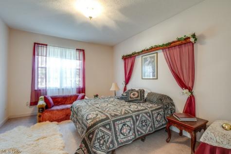 156 Penrose Court Elyria OH 44035