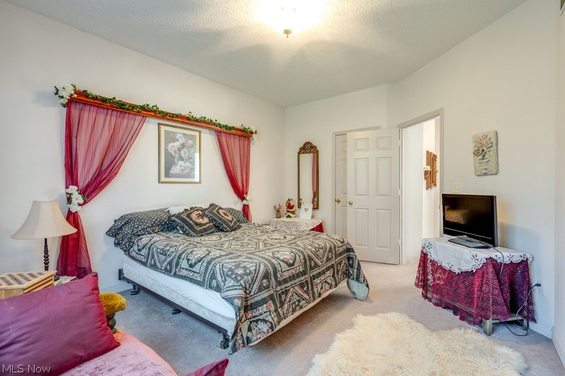 156 Penrose Court Elyria OH 44035