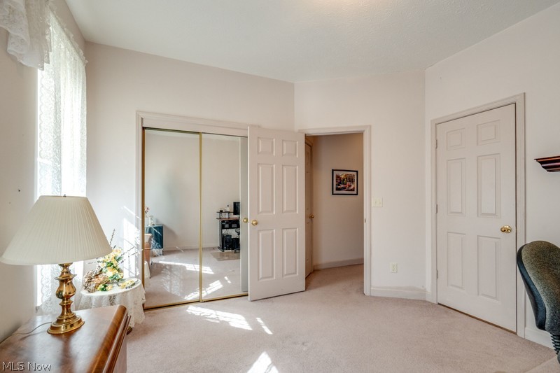 156 Penrose Court Elyria OH 44035