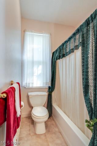 156 Penrose Court Elyria OH 44035