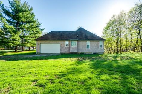 156 Penrose Court Elyria OH 44035