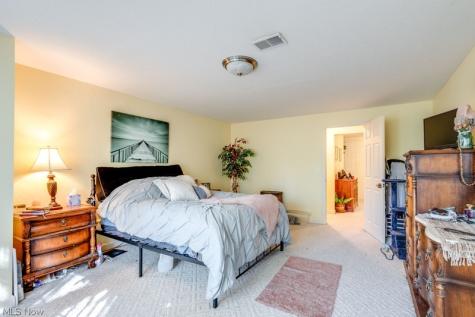 156 Penrose Court Elyria OH 44035