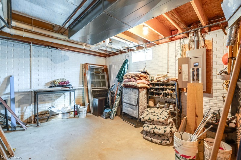 156 Penrose Court Elyria OH 44035