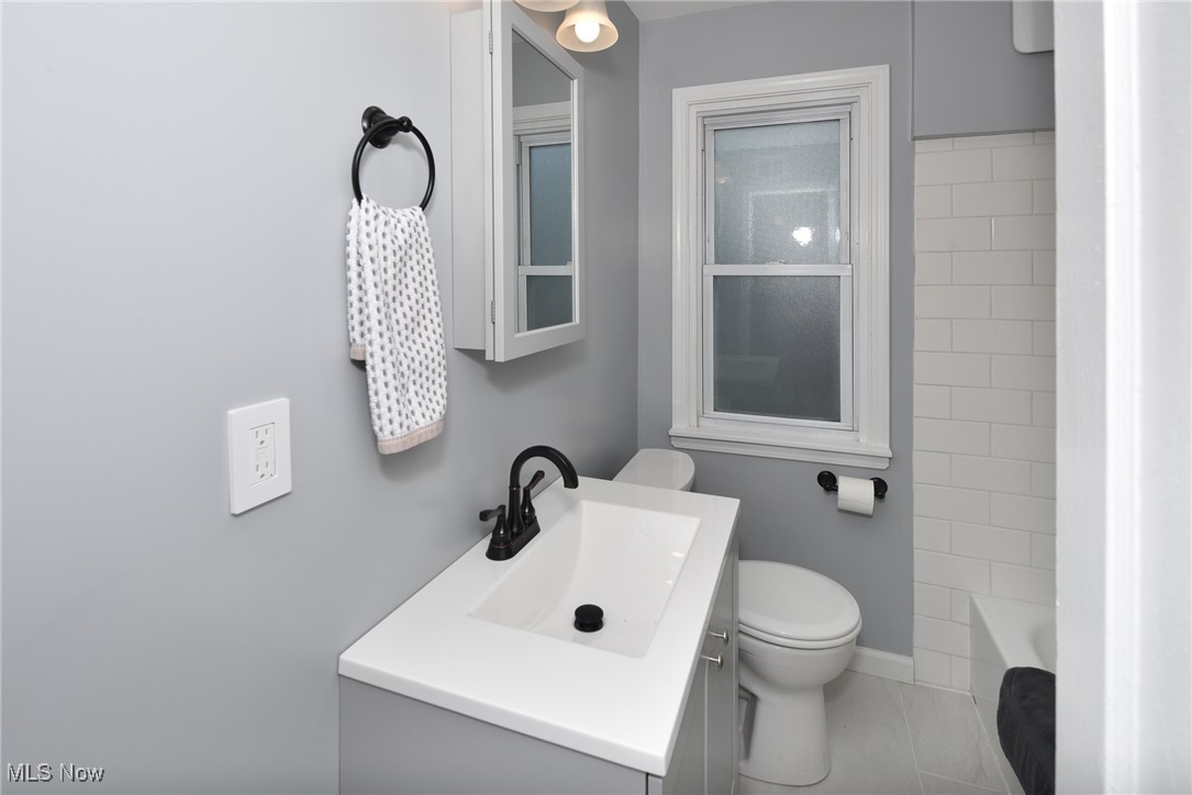 14625 Grapeland Avenue Cleveland OH 44111