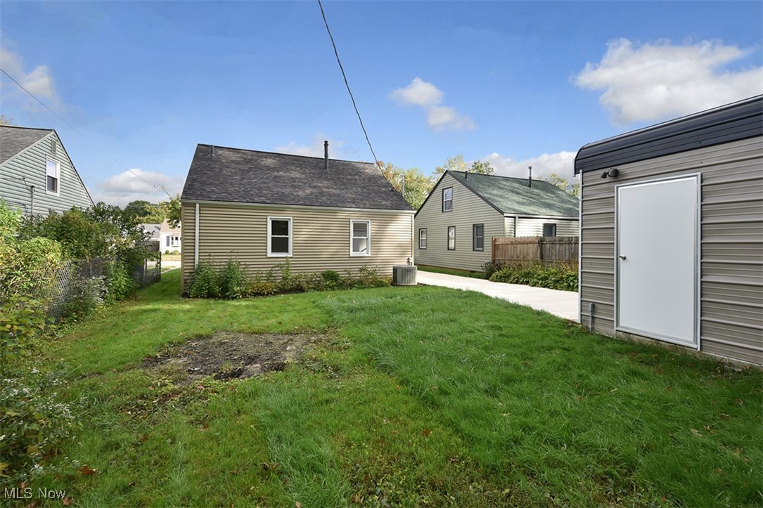 14625 Grapeland Avenue Cleveland OH 44111