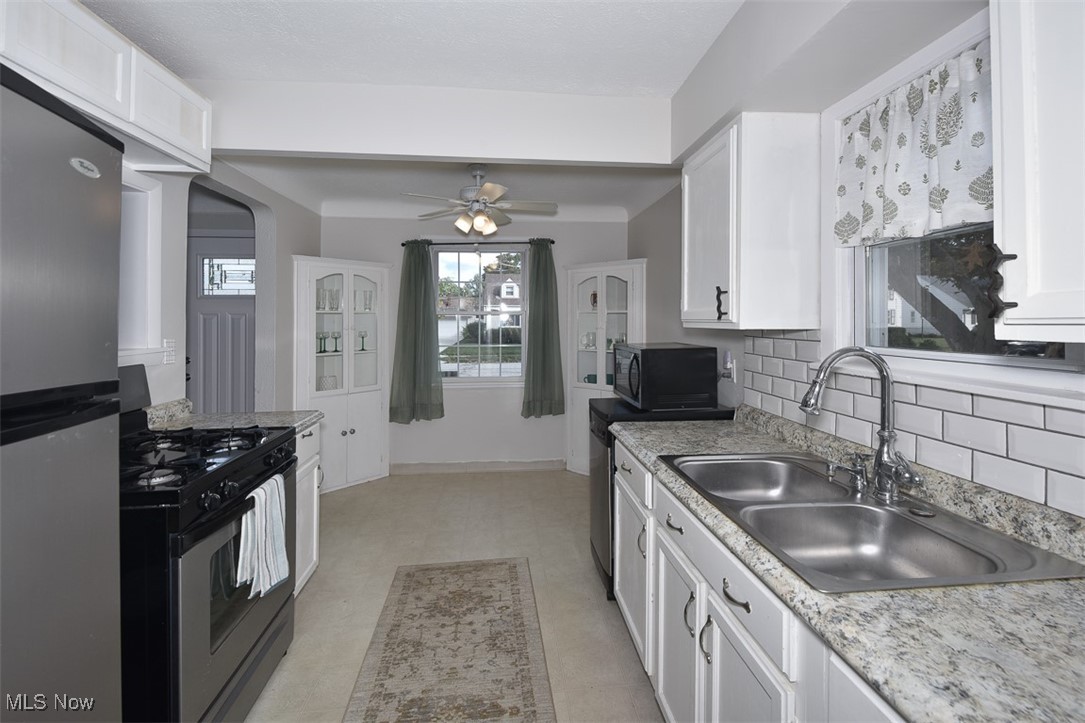 14625 Grapeland Avenue Cleveland OH 44111