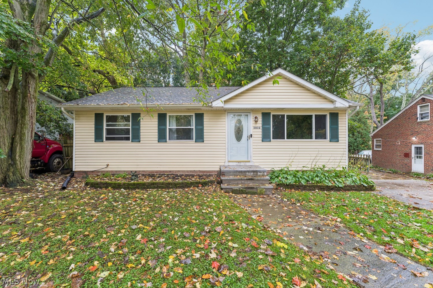 5832 Elmhurst Road North Olmsted OH 44070