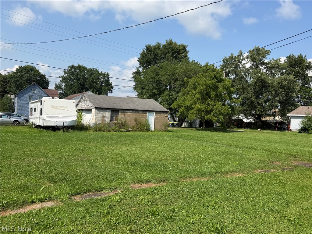 296 Pennsylvania Avenue Sebring OH 44641