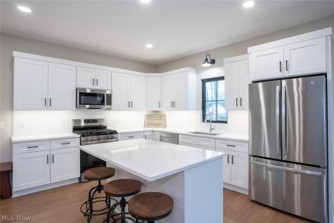6755 Benedict Drive Middleburg Heights OH 44130
