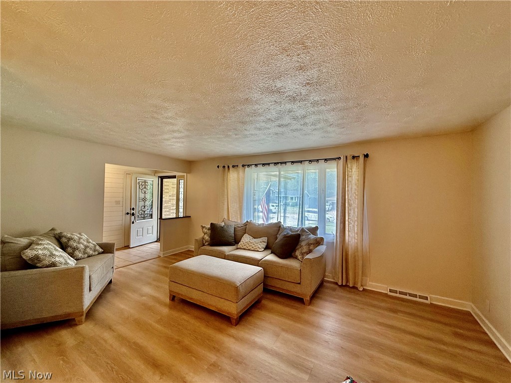 5687 Lancaster Drive Brooklyn Heights OH 44131