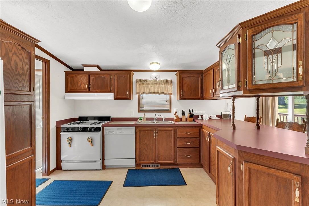 7371 State Route 9 Hanoverton OH 44423