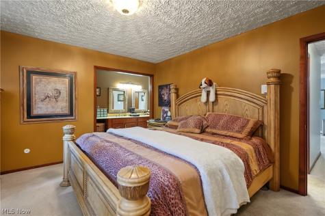 4710 Young Road Stow OH 44224