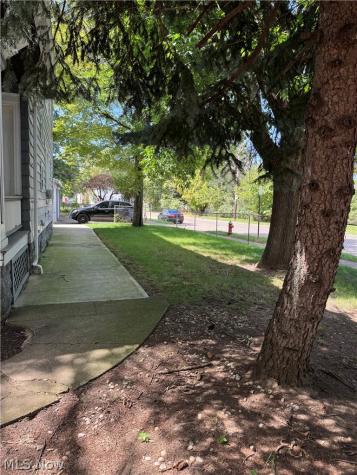 3118 W 82nd Street Cleveland OH 44102