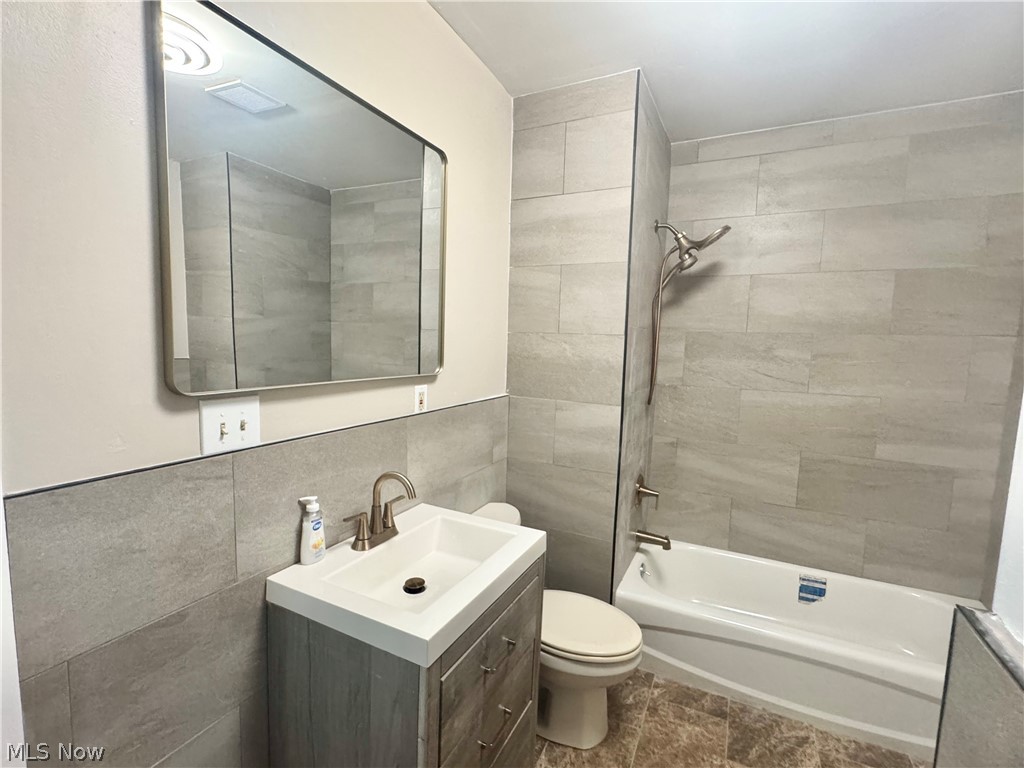 9606 Parmelee Avenue Cleveland OH 44108