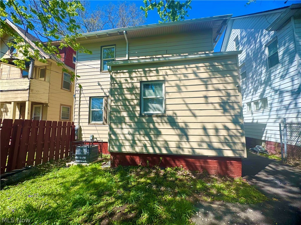 9606 Parmelee Avenue Cleveland OH 44108