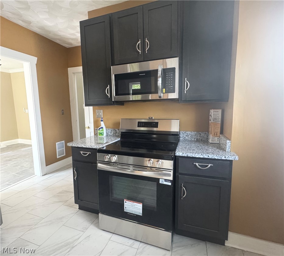 9606 Parmelee Avenue Cleveland OH 44108