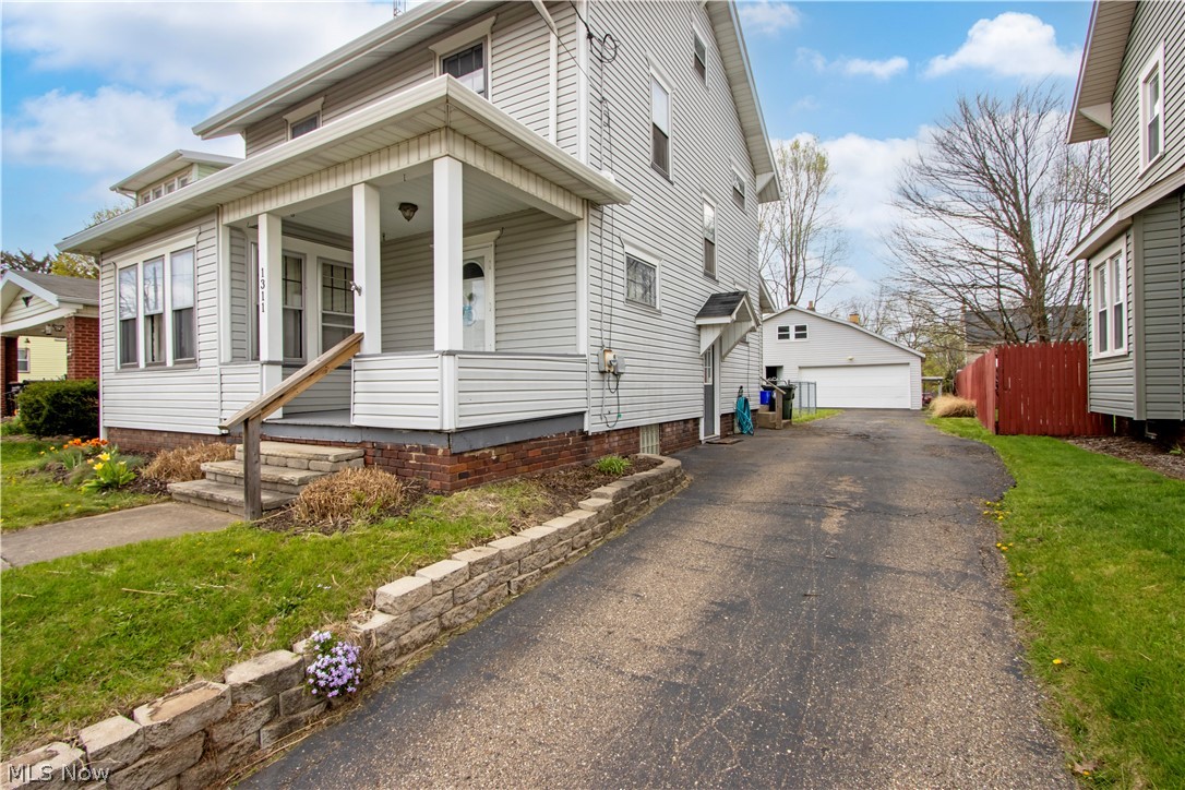 1311 Woodward Place NW Canton OH 44709