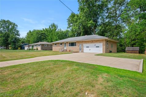 8382 Royalhaven Drive North Royalton OH 44133