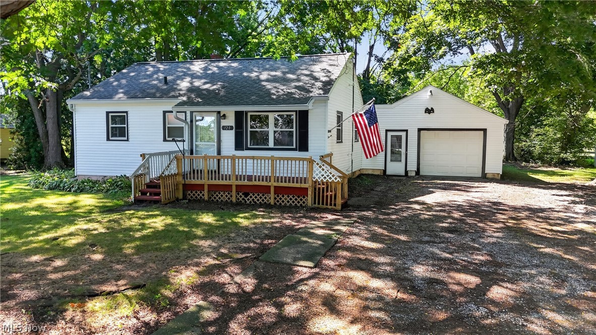 120 Coulter Street Creston OH 44217