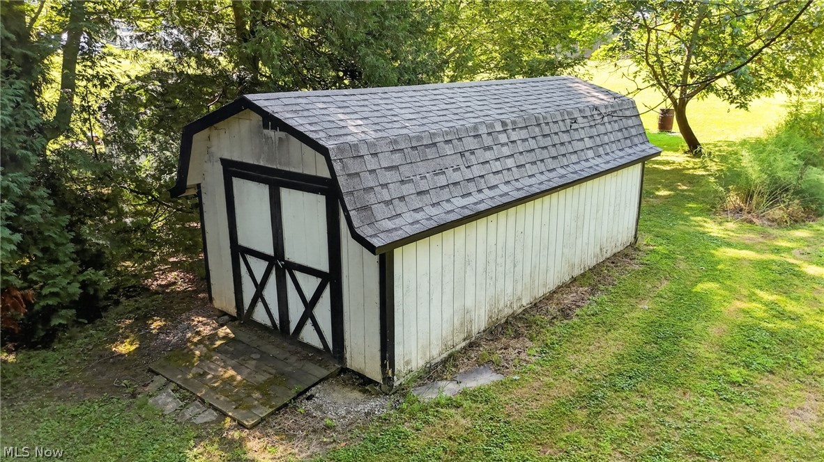 120 Coulter Street Creston OH 44217
