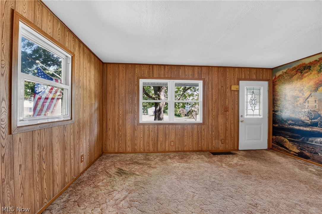 120 Coulter Street Creston OH 44217
