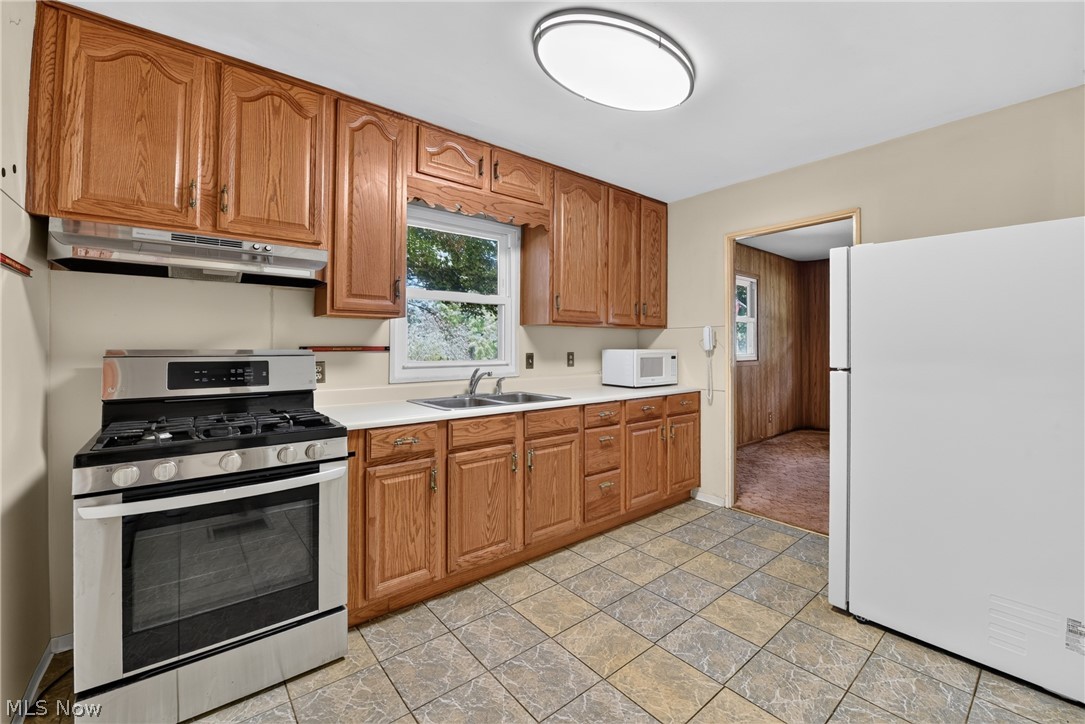 120 Coulter Street Creston OH 44217