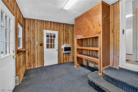 120 Coulter Street Creston OH 44217