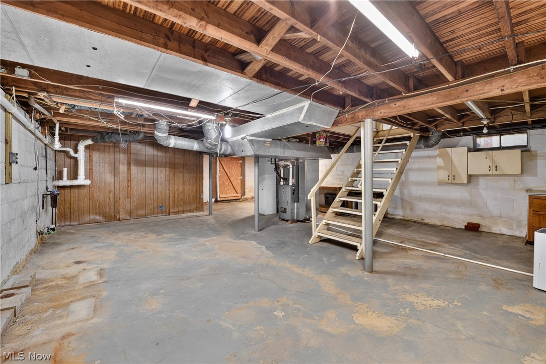 120 Coulter Street Creston OH 44217