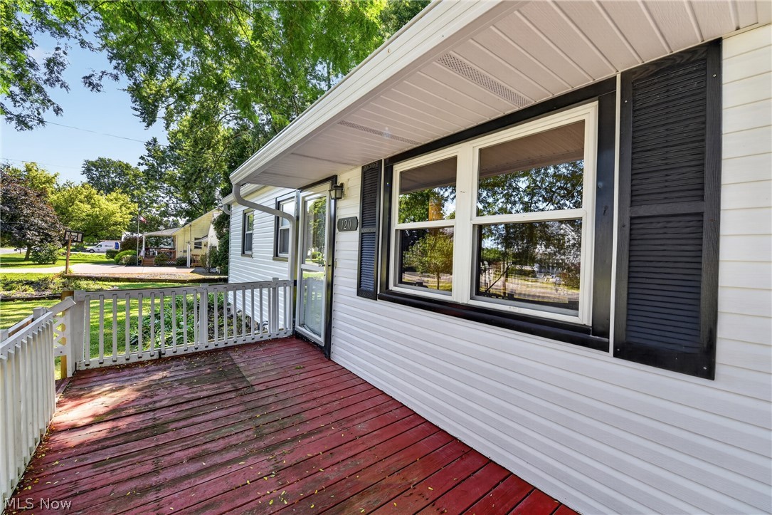 120 Coulter Street Creston OH 44217