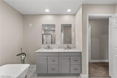 620 Pasadena Avenue Sheffield Lake OH 44054