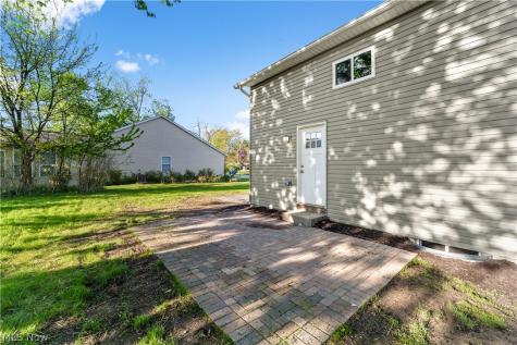 620 Pasadena Avenue Sheffield Lake OH 44054
