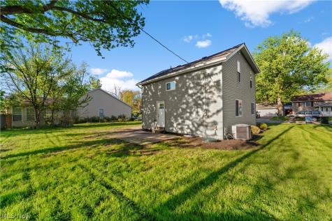 620 Pasadena Avenue Sheffield Lake OH 44054