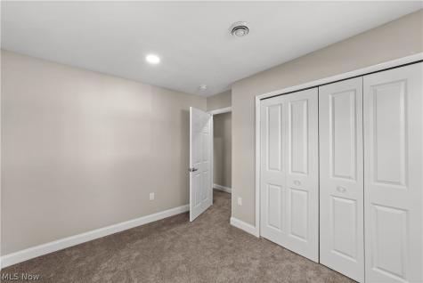 620 Pasadena Avenue Sheffield Lake OH 44054